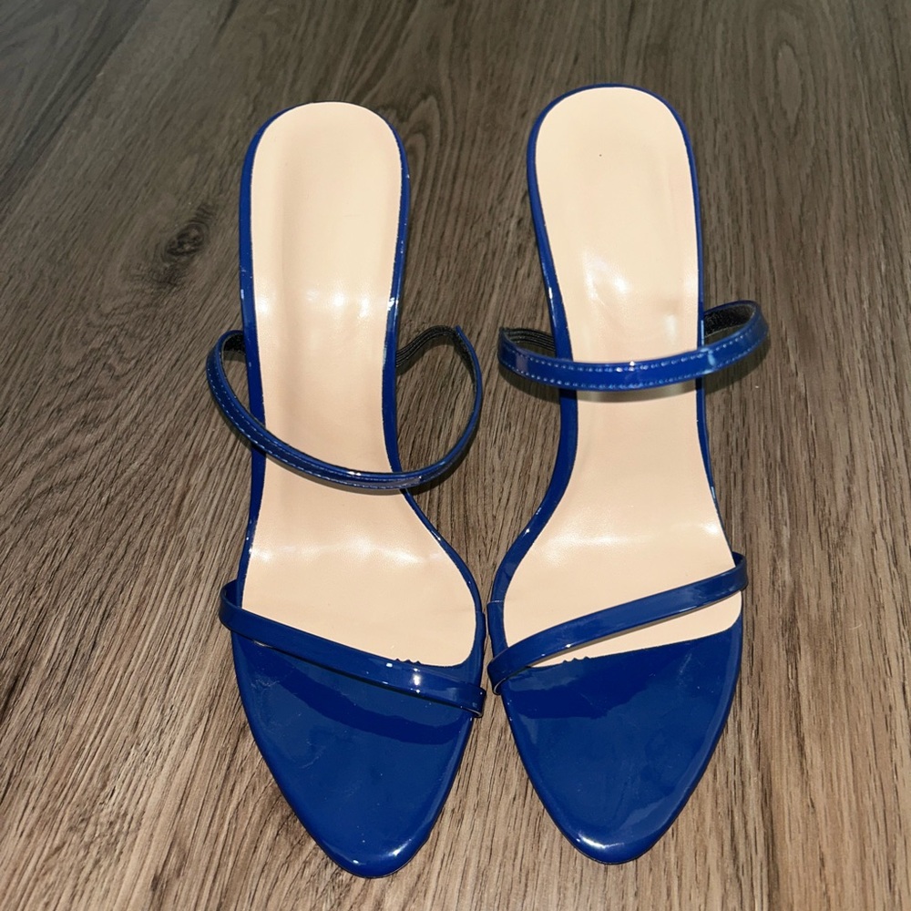 Elegant Navy Women's Heels - Picture 4 of 7